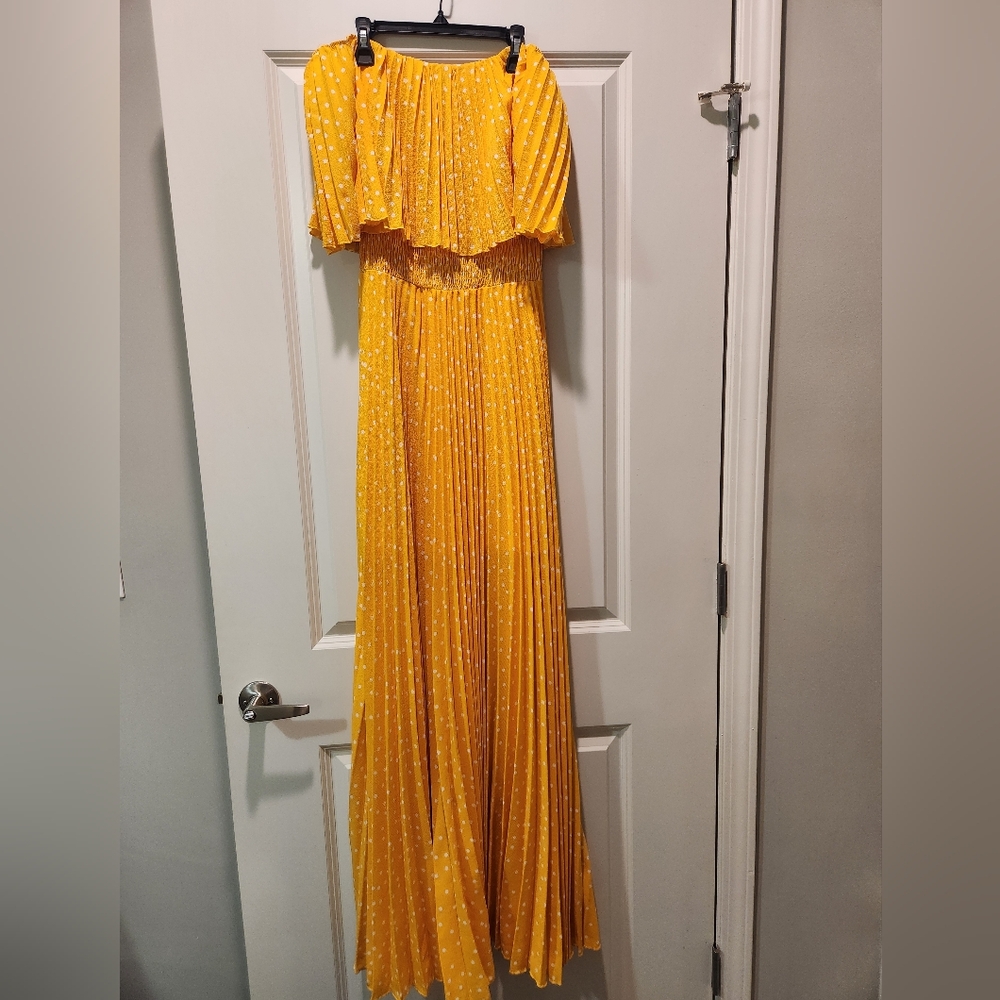 NWOT: Gold, Polka Dot, Pleated, Off-Shoulder Maxi Dress - Size M